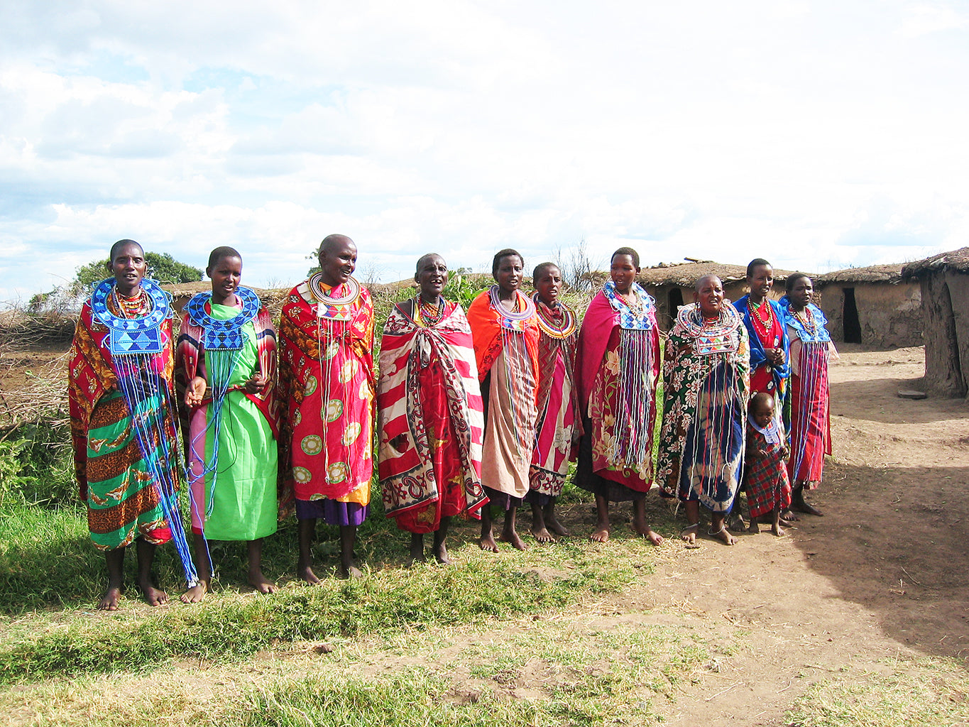 Safari Journal / Blog by Safari Fusion | Shopping bush style | Handmade trinkets and treasures of the Maasai people, Masai Mara Kenya | © Kellie Shearwood