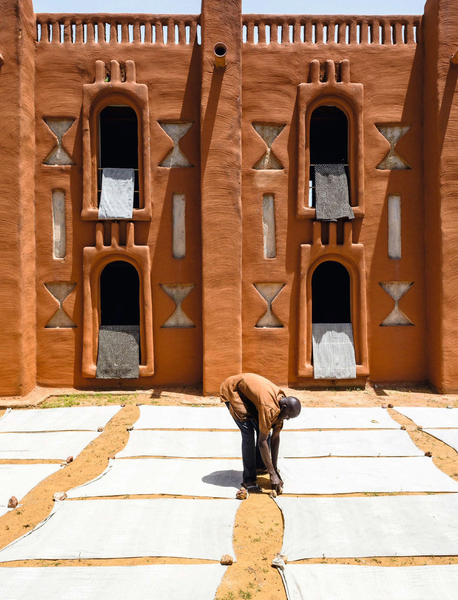 Safari Journal / Blog by Safari Fusion | Colour crush / ochre | Mud brick architecture of Mali, West Africa via Elle Decoration South Africa