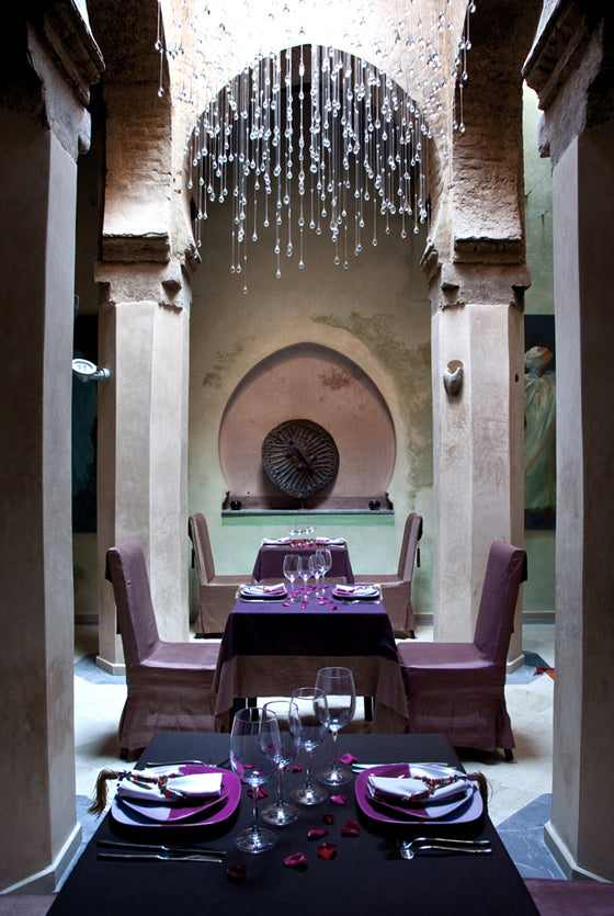 Safari Journal / Blog by Safari Fusion | Ultra violet | Pantone Colour of the Year 2018 | Dining room at Riad Siwan Marrakech, Morocco