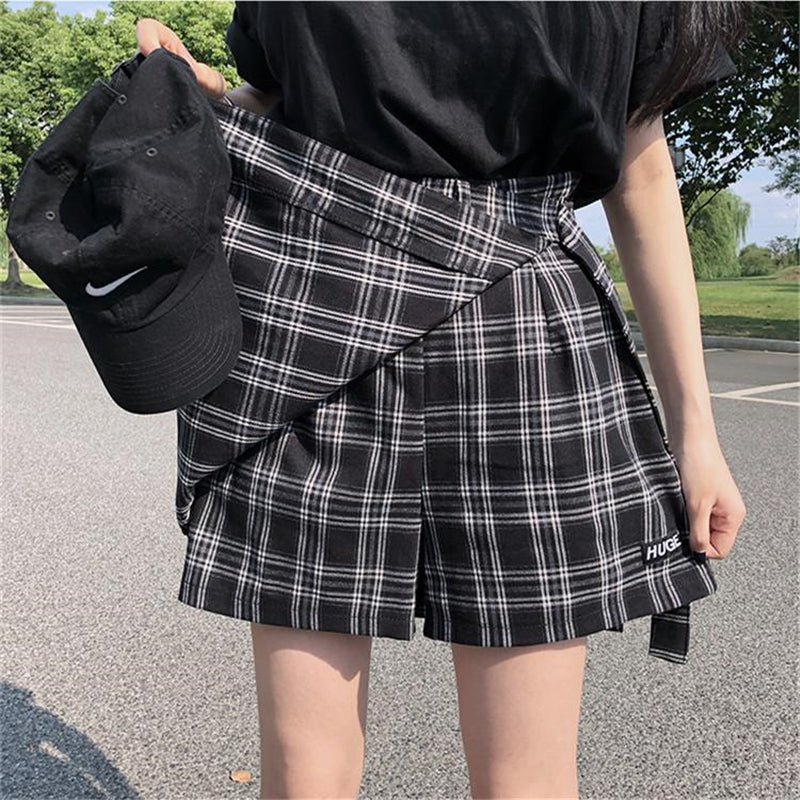 black and white checkered skirt 6x6 