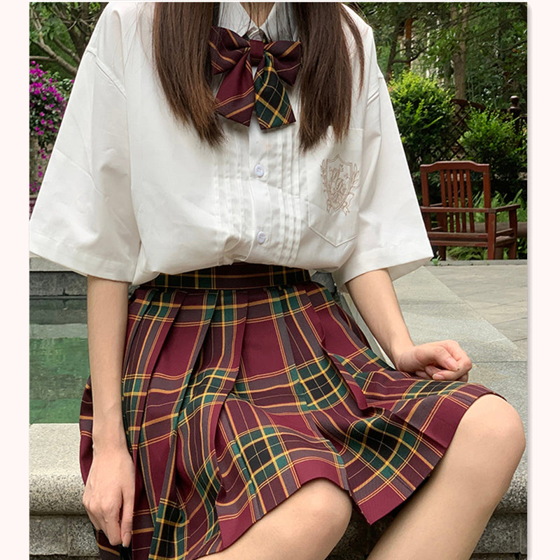 Featured image of post Red Plaid Skirt Aesthetic