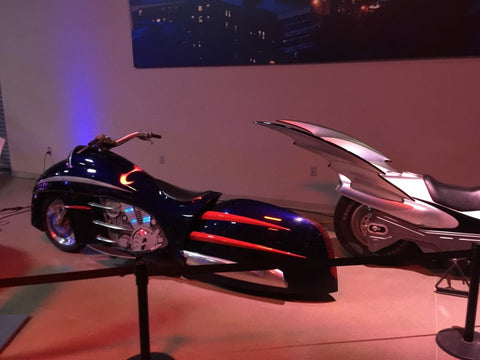 Batman moto Warner Bros