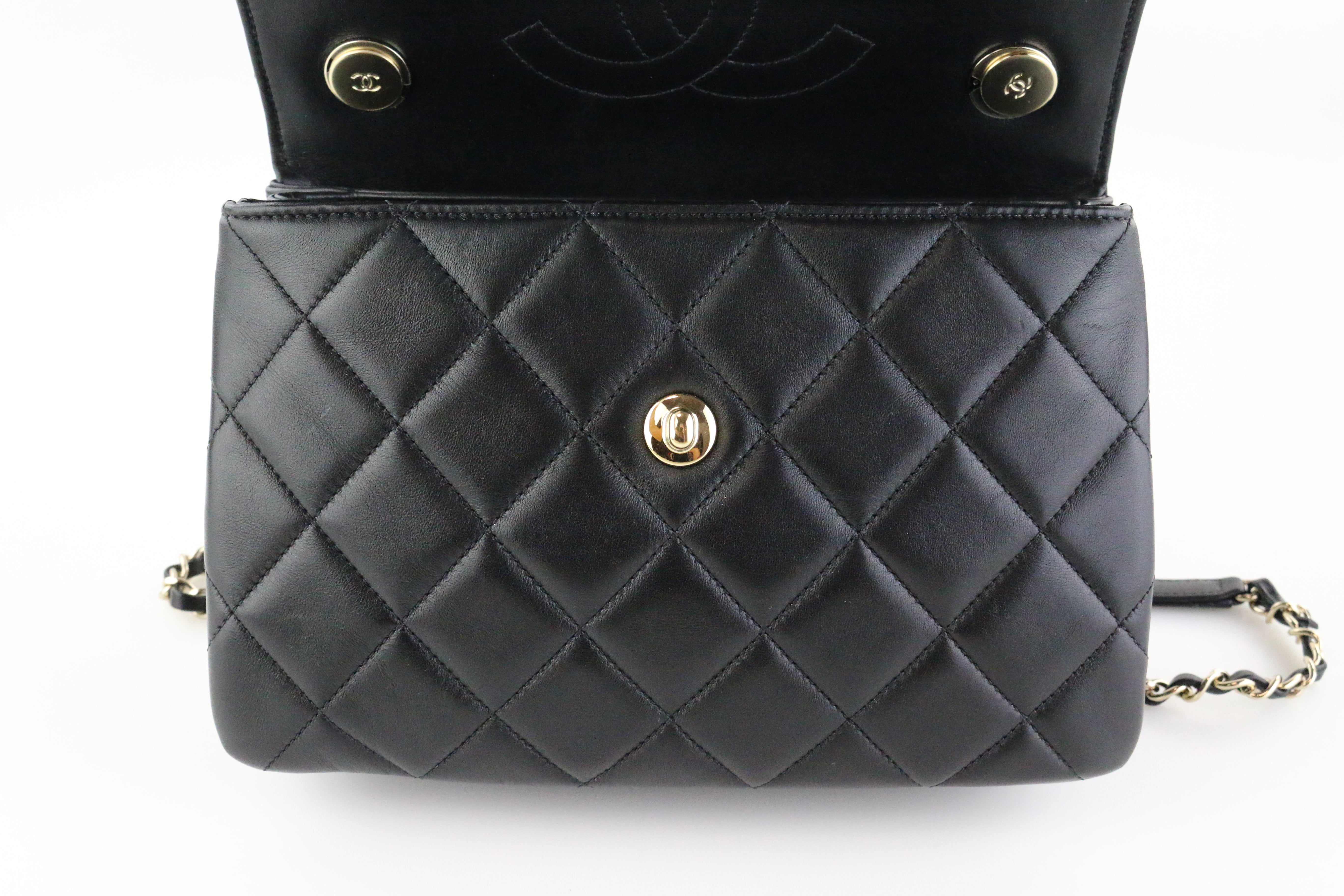 Black Lambskin Small Trendy CC