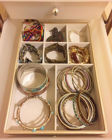 Drawer organizer with jewelry