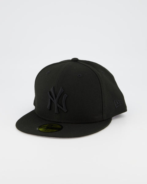 black yankee fitted