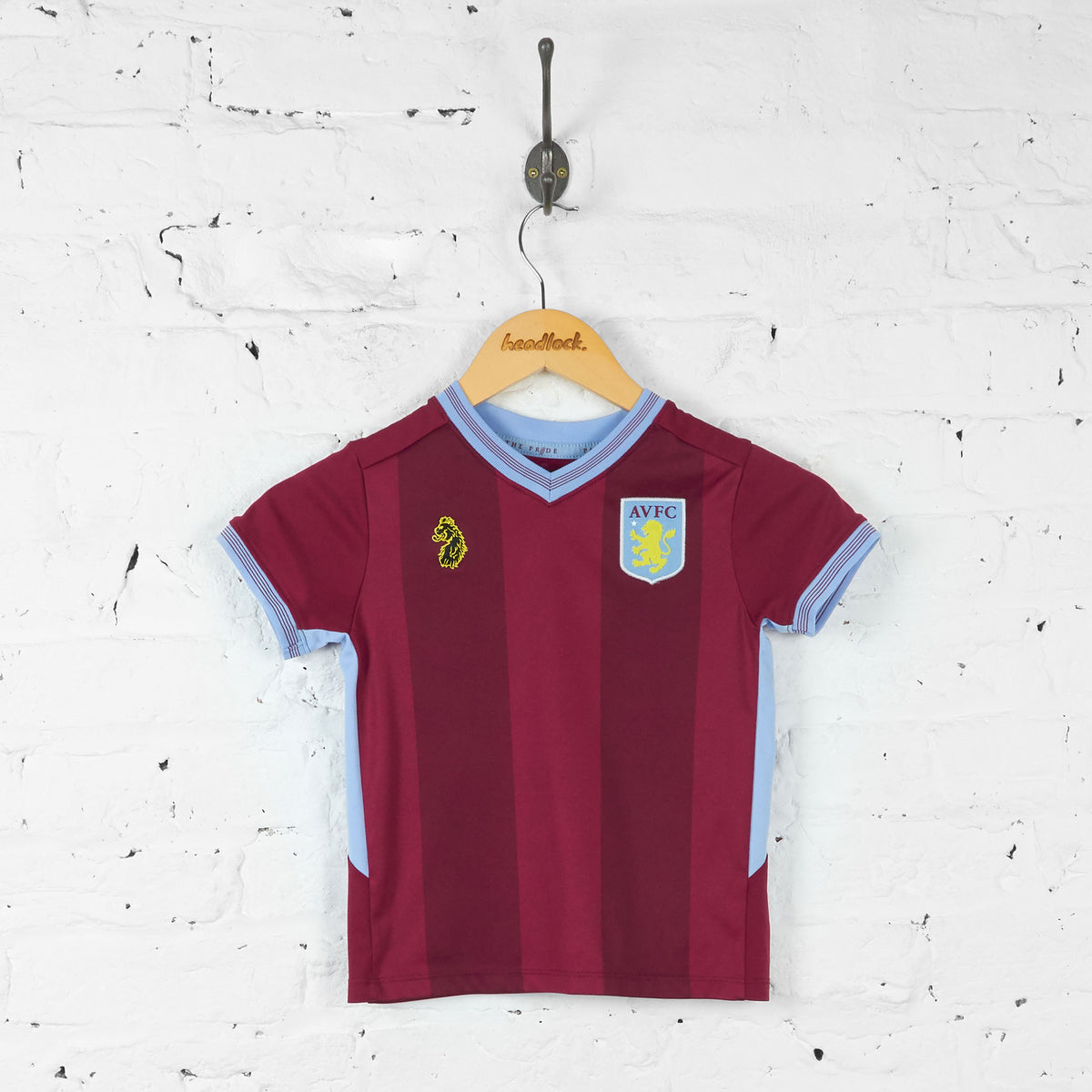 aston villa kit luke