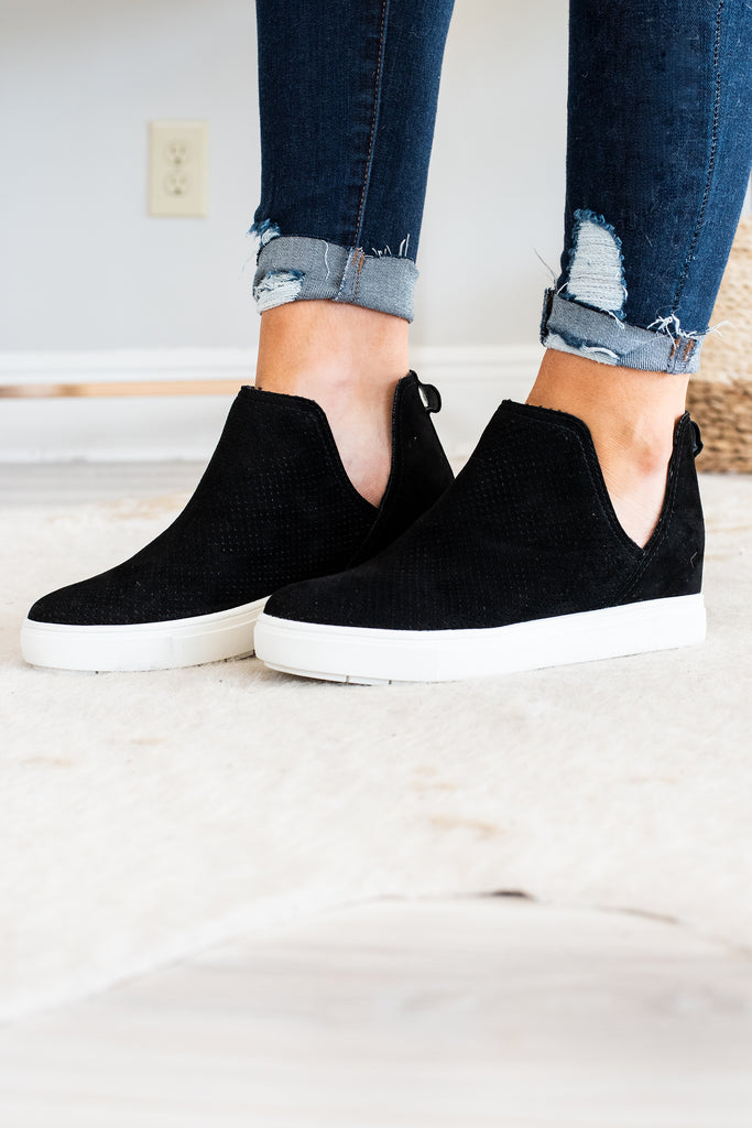 steven by steve madden fast knit sneaker