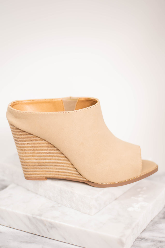 neutral wedges closed toe