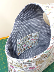 pocket inside yarn bag