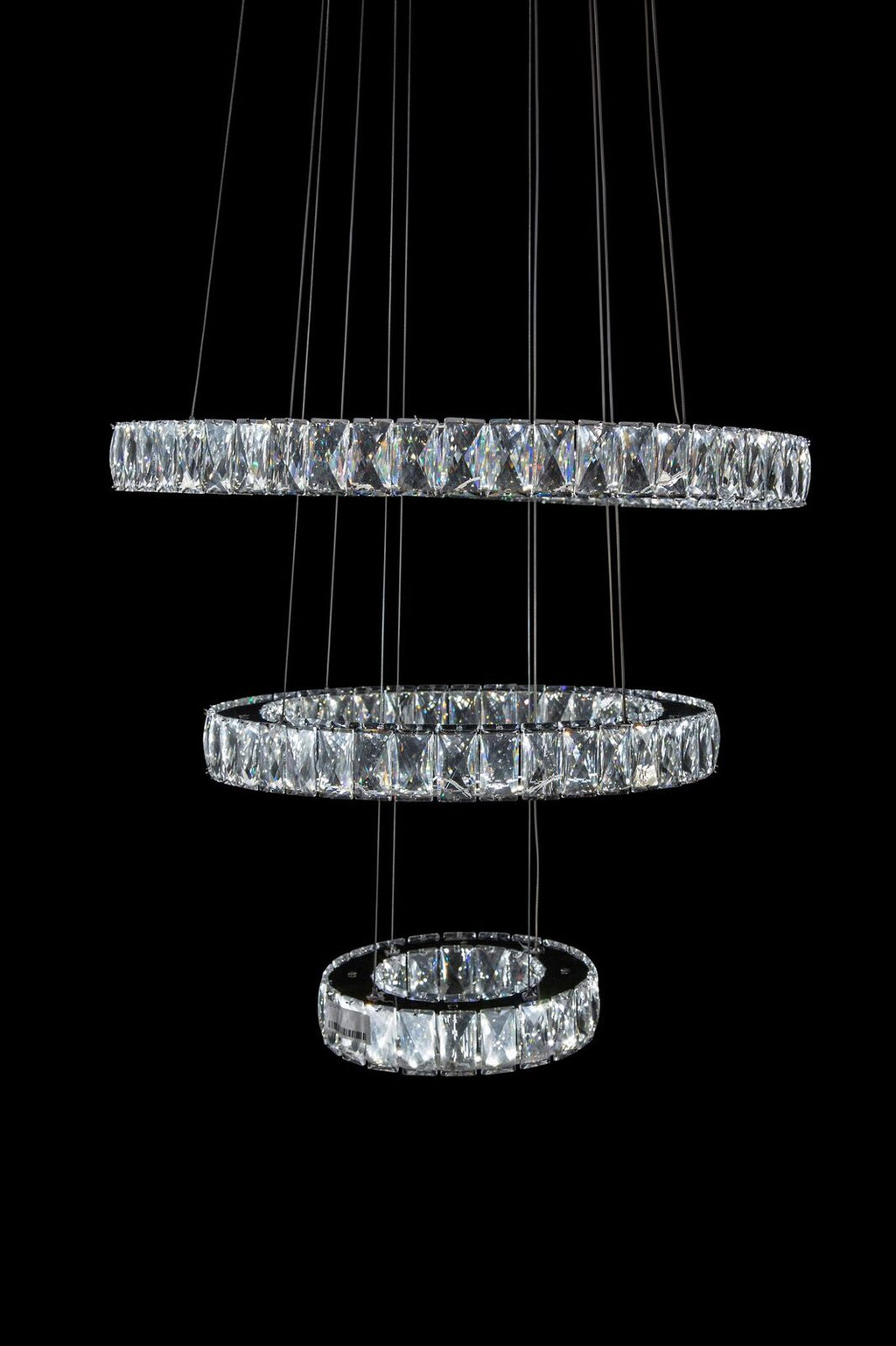 Asteroids LED Chandelier in 2 Sizes