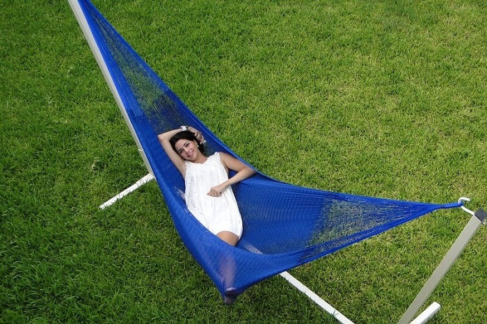 Correct way to lie in South American and Mexican style hammocks