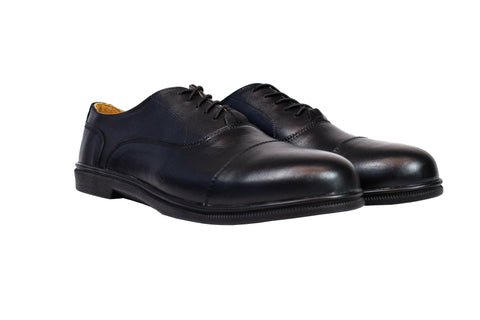 black oxford cap toe dress shoe close up