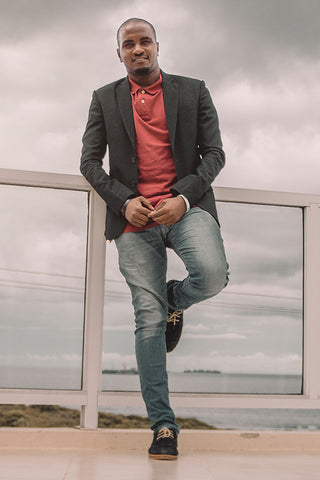 man with jeans and blazer casual look