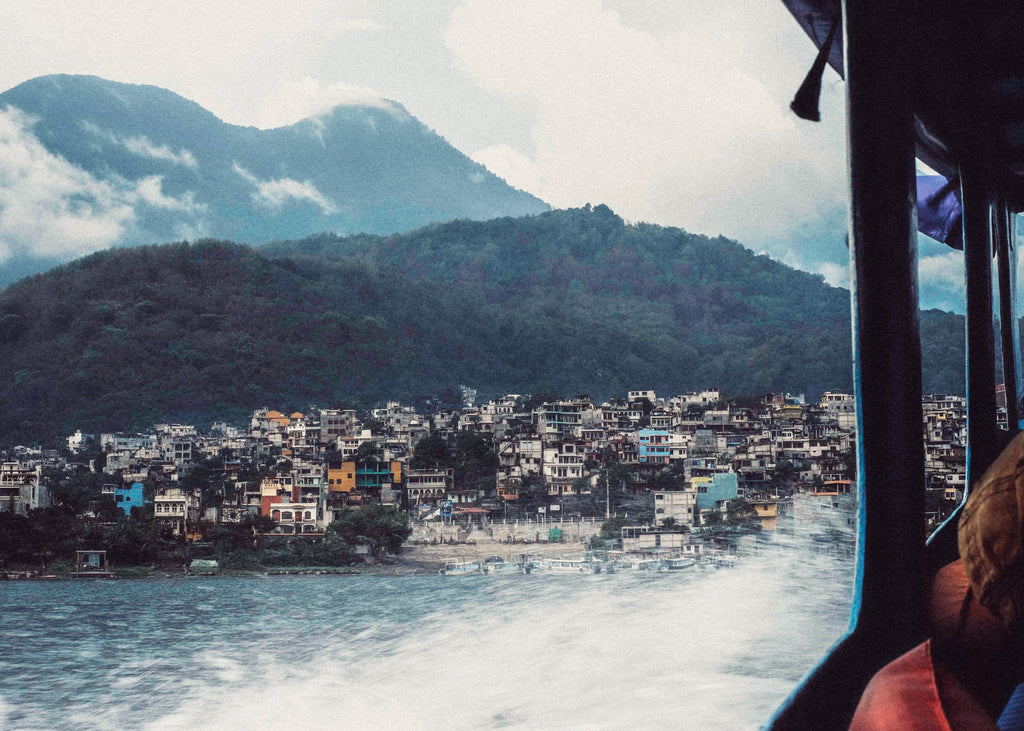 Santiago atitlan coutume gaiardo lake