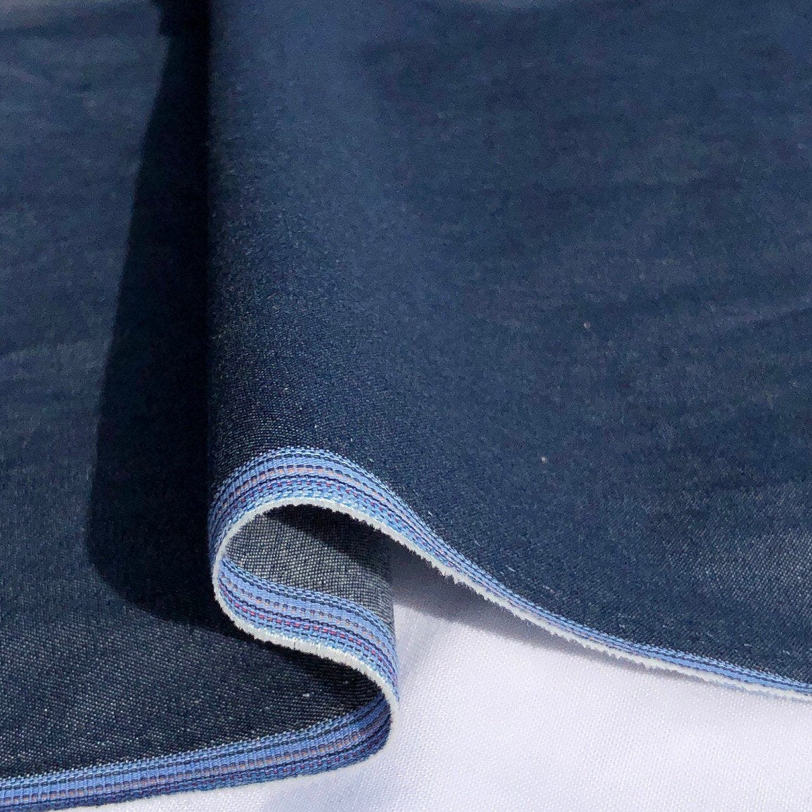 weefgetouw Primitief Brig 58" 100% Cotton Pima Chambray Denim 6 OZ Dark Blue Apparel Woven Fabric By  the Yard | APC Fabrics