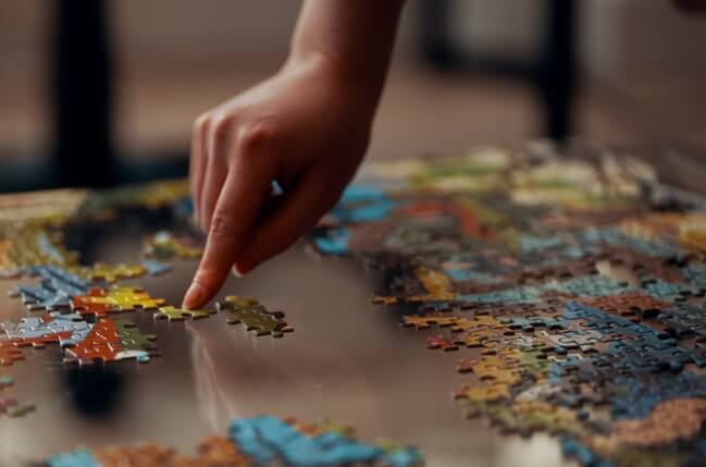 puzzle hand jigsaw puzzle
