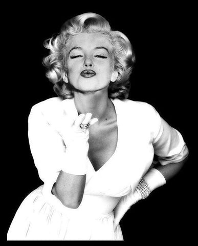 Marilyn Monroe kiss rocknromance 1940s 1950s 