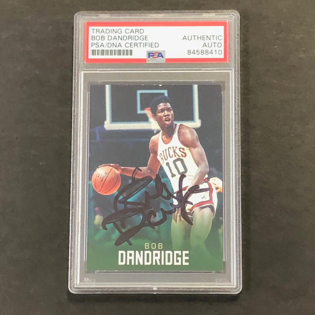Autographed Bob Dandridge Milwaukee Bucks 8x10 Photo 