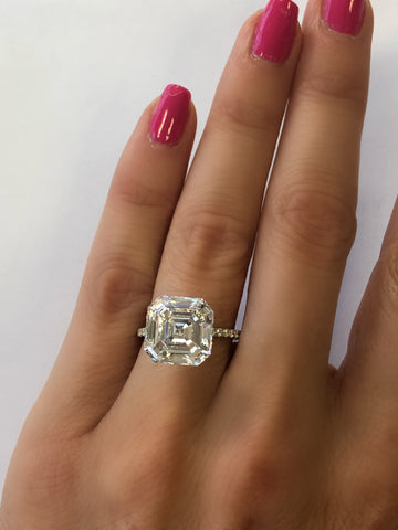 MDR Atelier Emerald Cut Engagement Diamond Ring