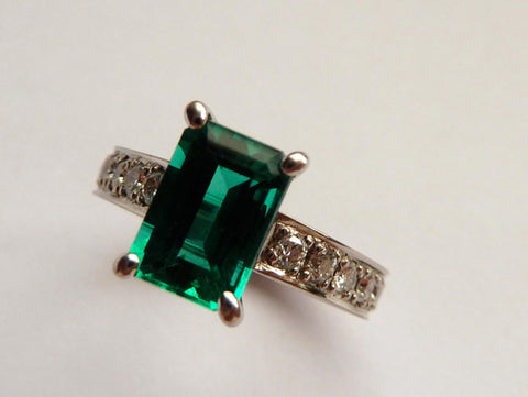 Emerald ring - Mariana Shuk