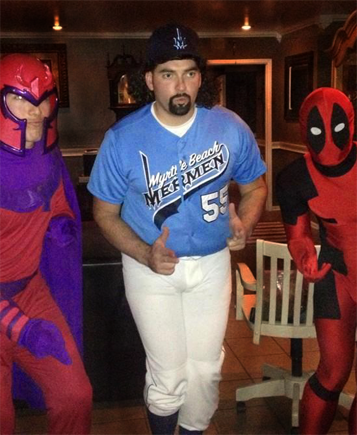Kenny Powers Costume Reviews