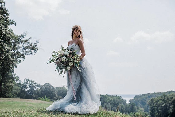 Chic Ball Gown Wedding Dress Long Strapless Lace Tulle Country