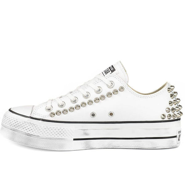 converse bianche basse con borchie leone