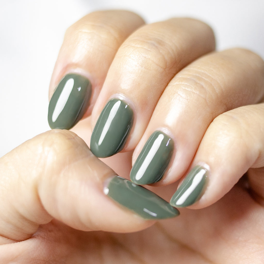 light green gel nail polish