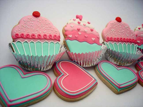 http://cdn.shopify.com/s/files/1/0034/5812/files/valentine_cupcake_cookies_105_large.jpg?1294063934