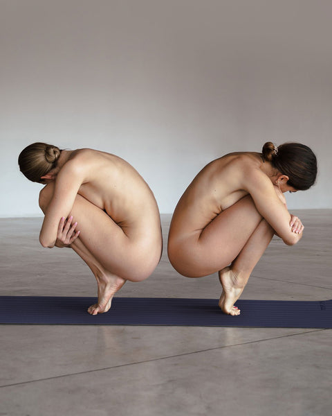 nude yoga girl
