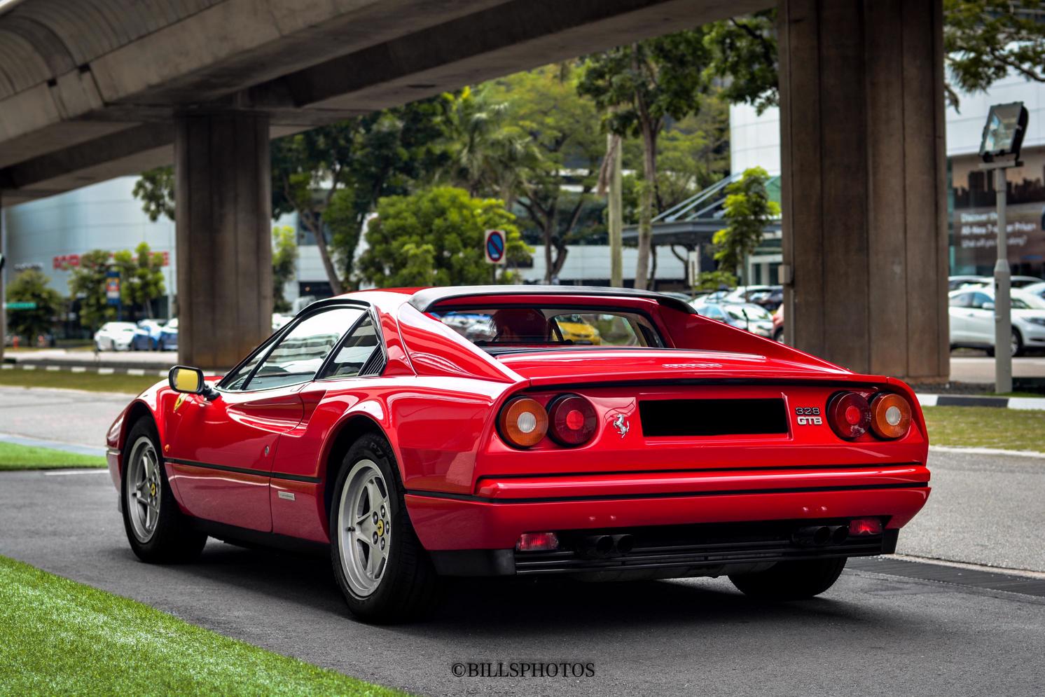 Ferrari 328 GTB