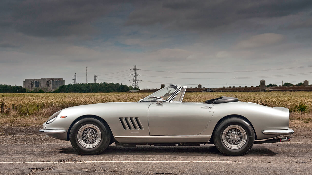 Ferrari 275 NART Spyder