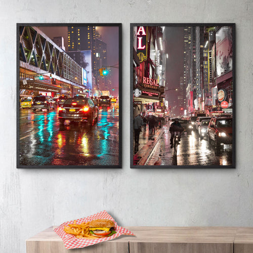 to New Yorker plakater med gader i regnvejr