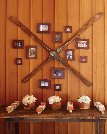 Vintage Skis as wedding guestbook.