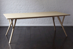 Peggy table