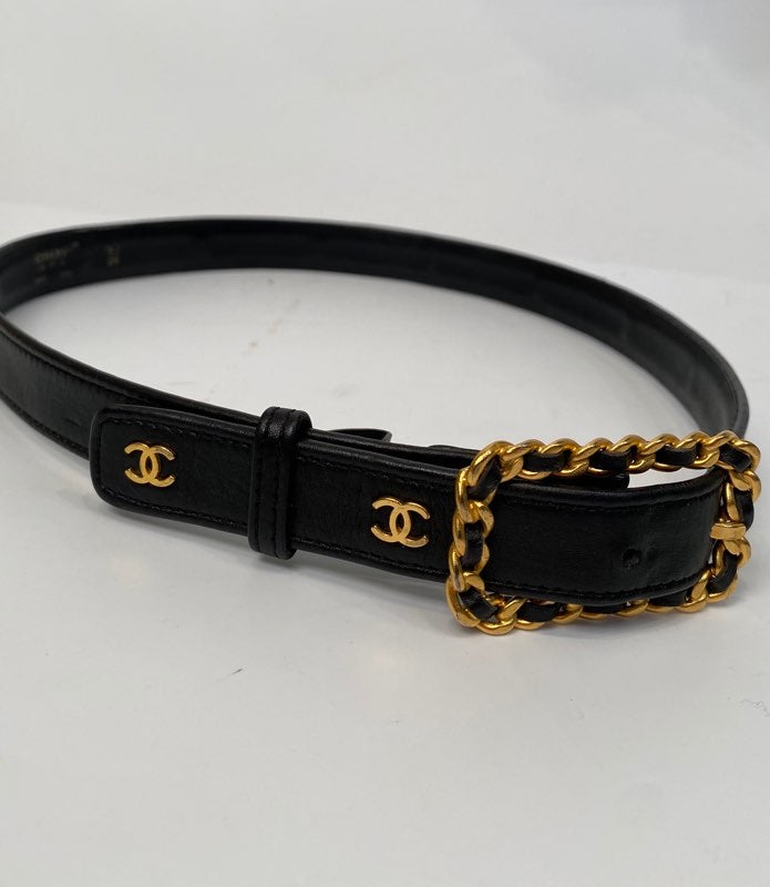 verkoopplan Sportman ergens bij betrokken zijn 96C Chanel Vintage Rare Black Leather CC Logos Belt Sz 65/26 US 2/4 –  HelensChanel