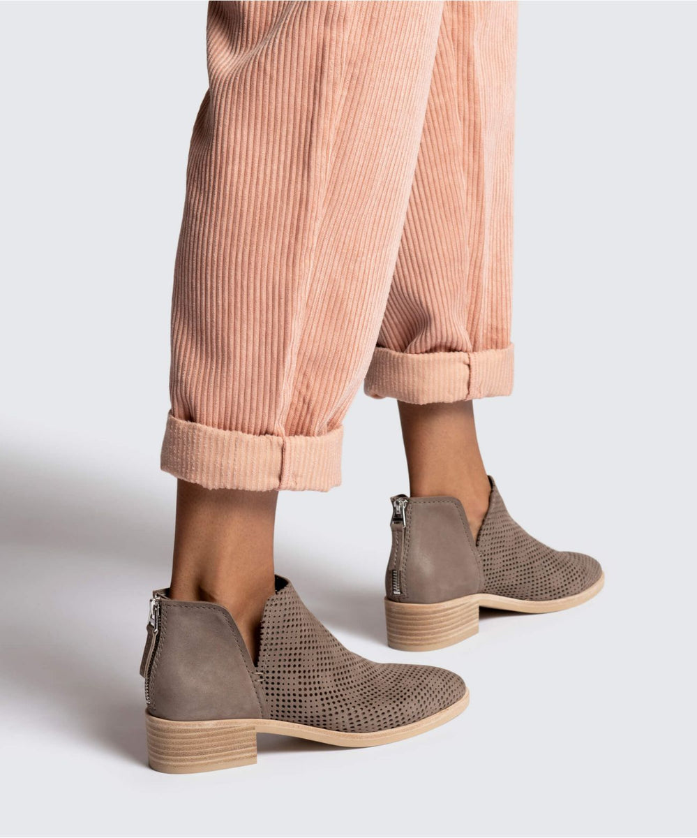 women's sneakchic alpine booties