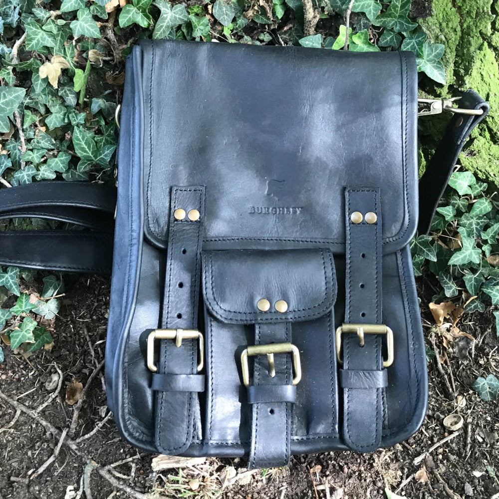 The Barrowby. A classic hunters satchel by Burghley Bags. Handmade from eco-friendly vegetable tanned leather. Shown in vintage black.