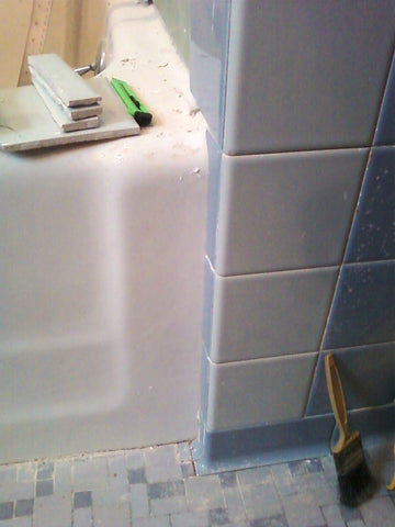 Save the blue bathroom. Retro remodel 1950s tub area tiling