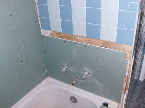 Save the blue bathroom. Retro remodel 1950s tub area