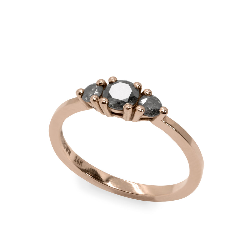 טבעת אודרי יהלום אפור