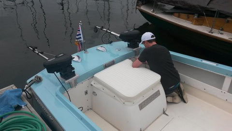 Downrigger on a V-Lock getting them plugged in