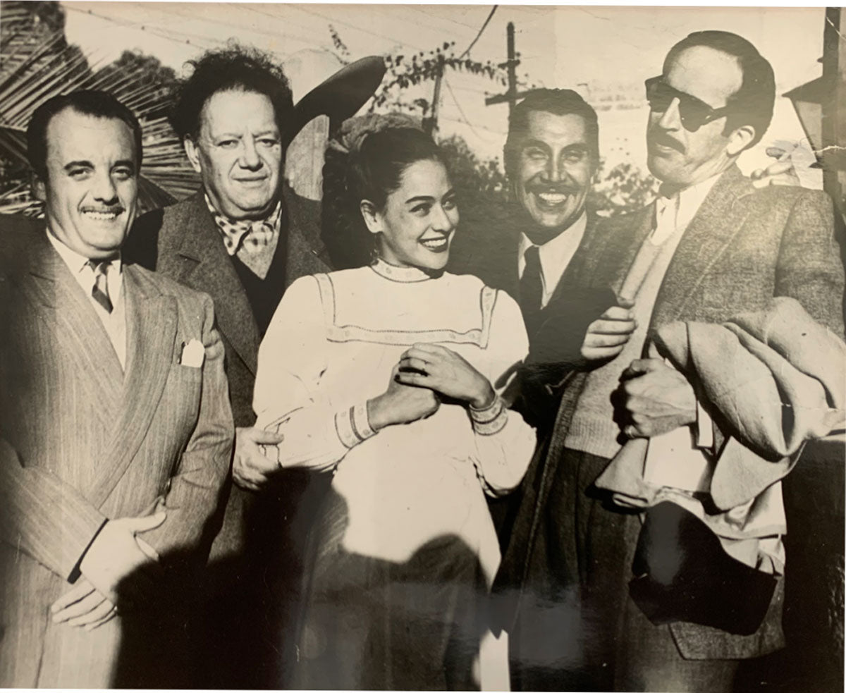 Manuel Parra y amigos, entre ellos, el Indio Fernández y Diego Rivera