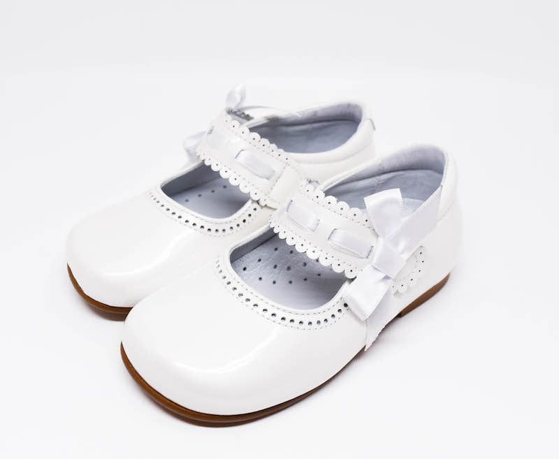 baby girl white patent leather shoes