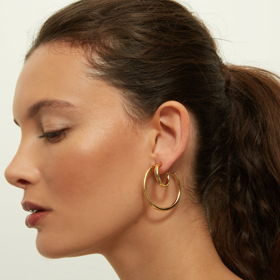 MEDIUM SUBLIME GOLD HOOPS_Hoop Earrings_6_ALEYOLE JEWELRY