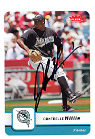 Autographed Dontrelle Willis Photo - 8X10