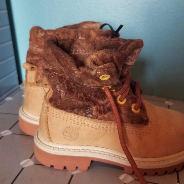 youth timberland boots size 5.5