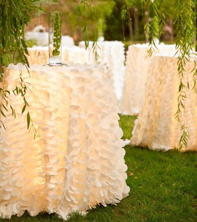 wedding decor trends textured buttercream cakes illuminated cocktail tables 