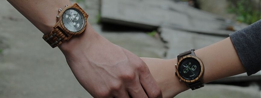 montre en bois couple