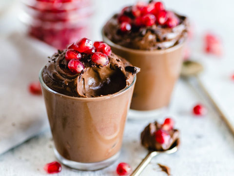Chocolate-mousse-sugar-dessert-bar-pomegranate-toppings